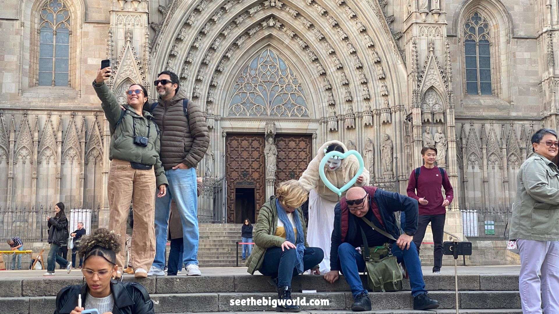 Barcelona Cathedral Review – History, Highlights, Santa Llúcia Market