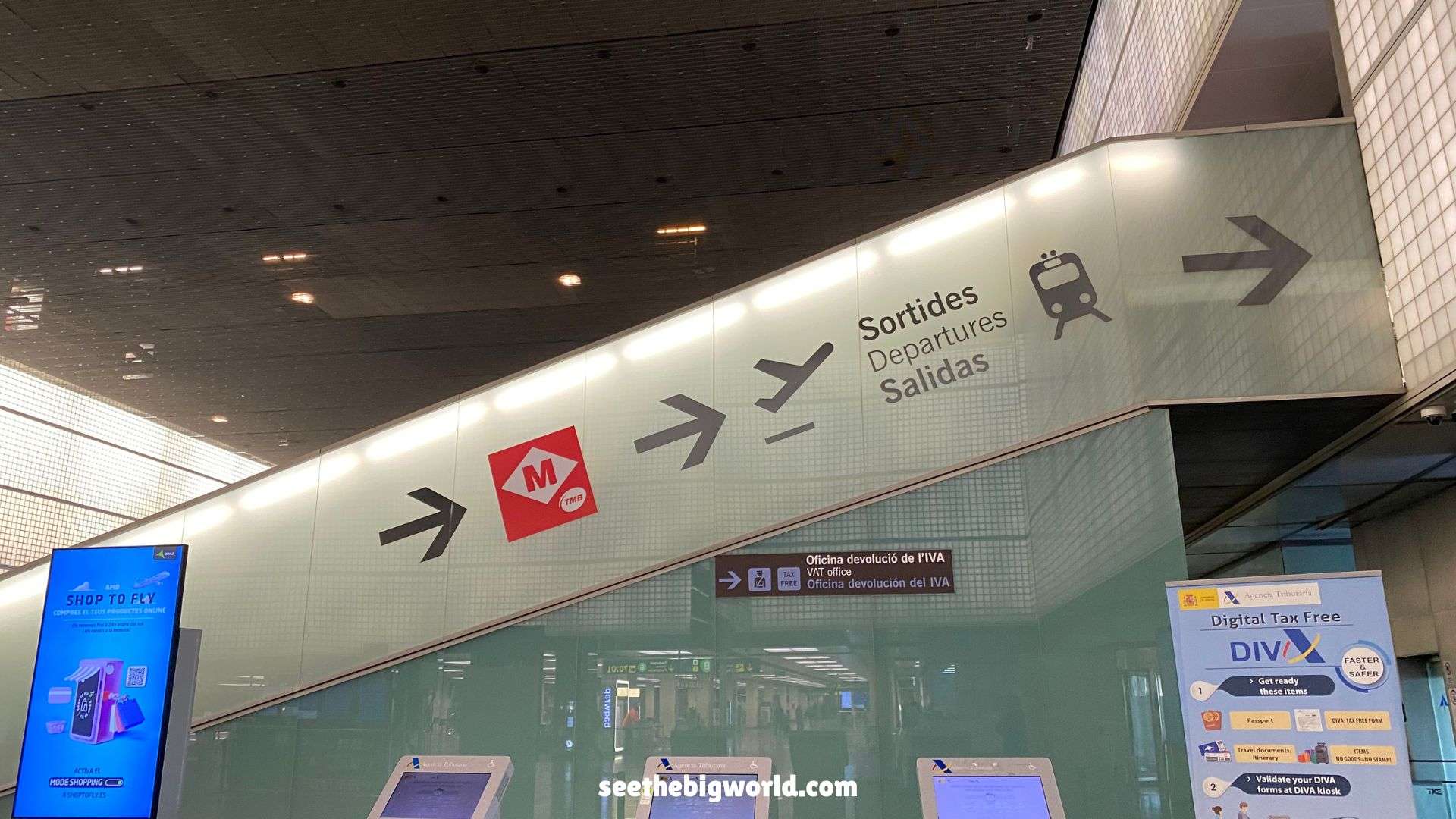 Barcelona Transport: Metro, Airport & T-Casual vs. Hola