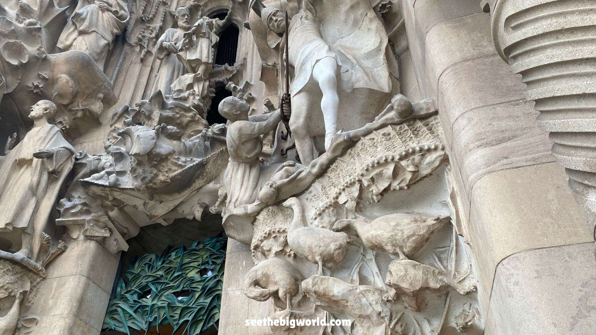 Sagrada Família Guide | Tickets, Tips & Photo Spots