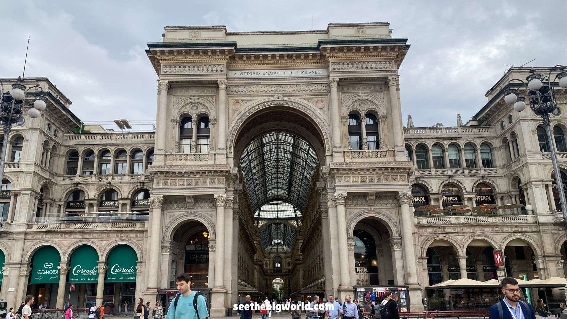 Galleria Vittorio Emanuele II Review: Stores, "Prada" Cafe, Ferrari