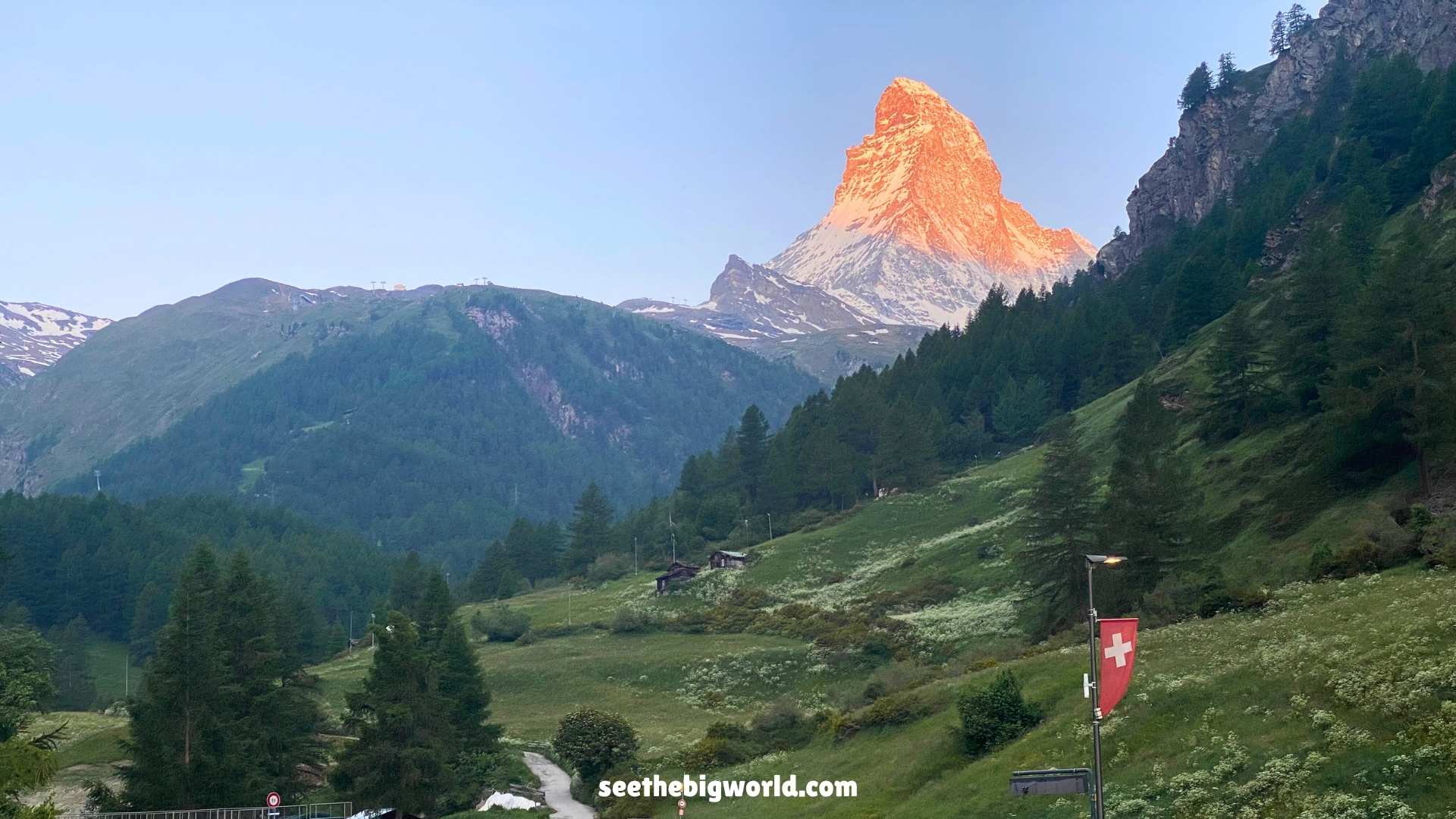 Matterhorn Guide｜Gornergrat Viewpoint, Golden Sunrise, One-Night Zermatt Plan