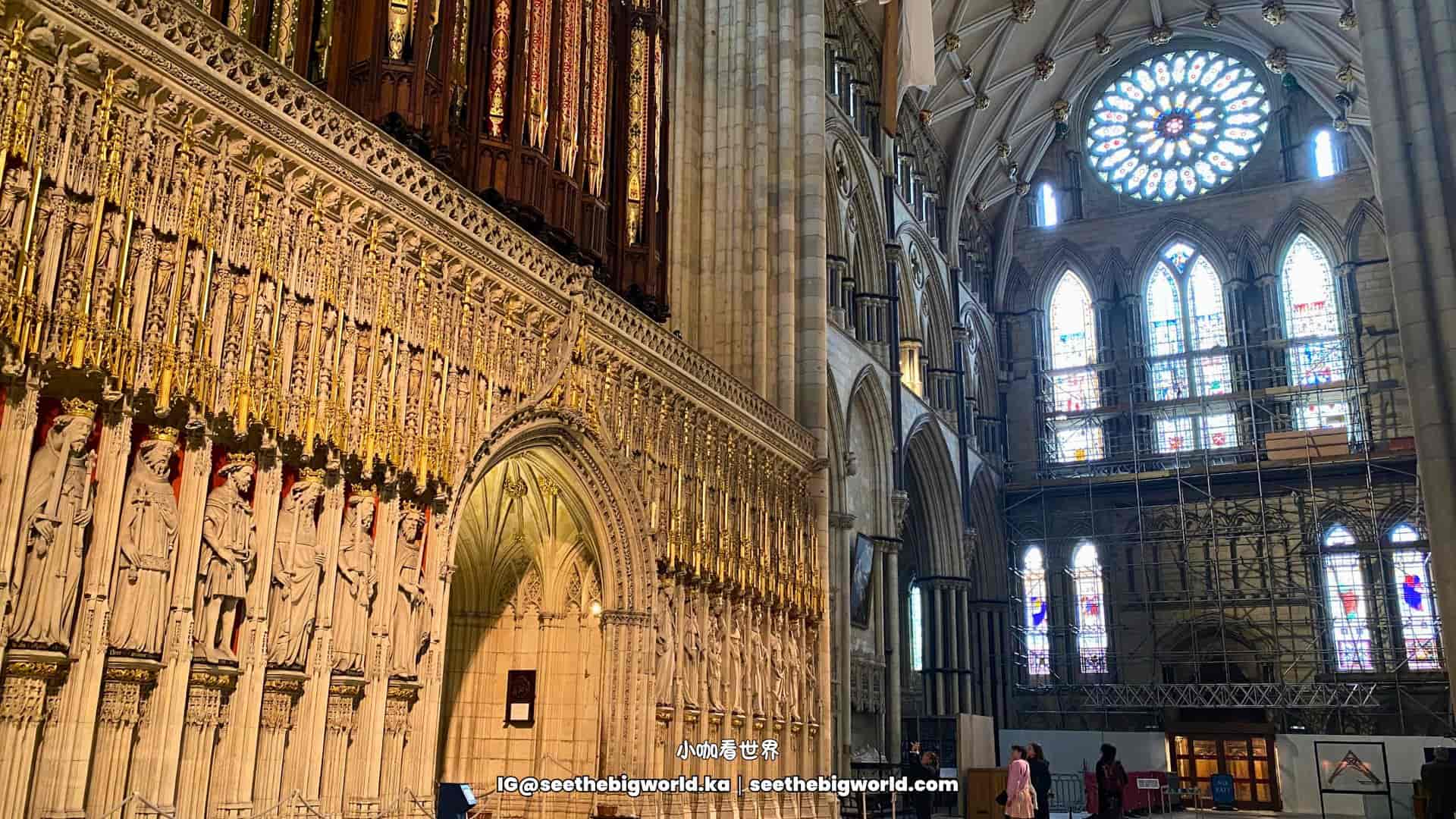 約克大教堂｜Undercroft Museum、彩繪玻璃與教堂名稱分別